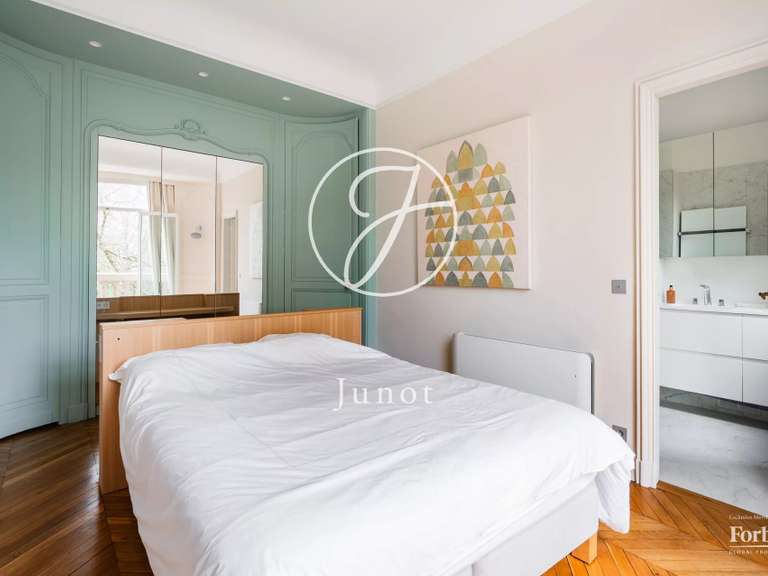 Appartement Paris 7e - 2 chambres - 111m²