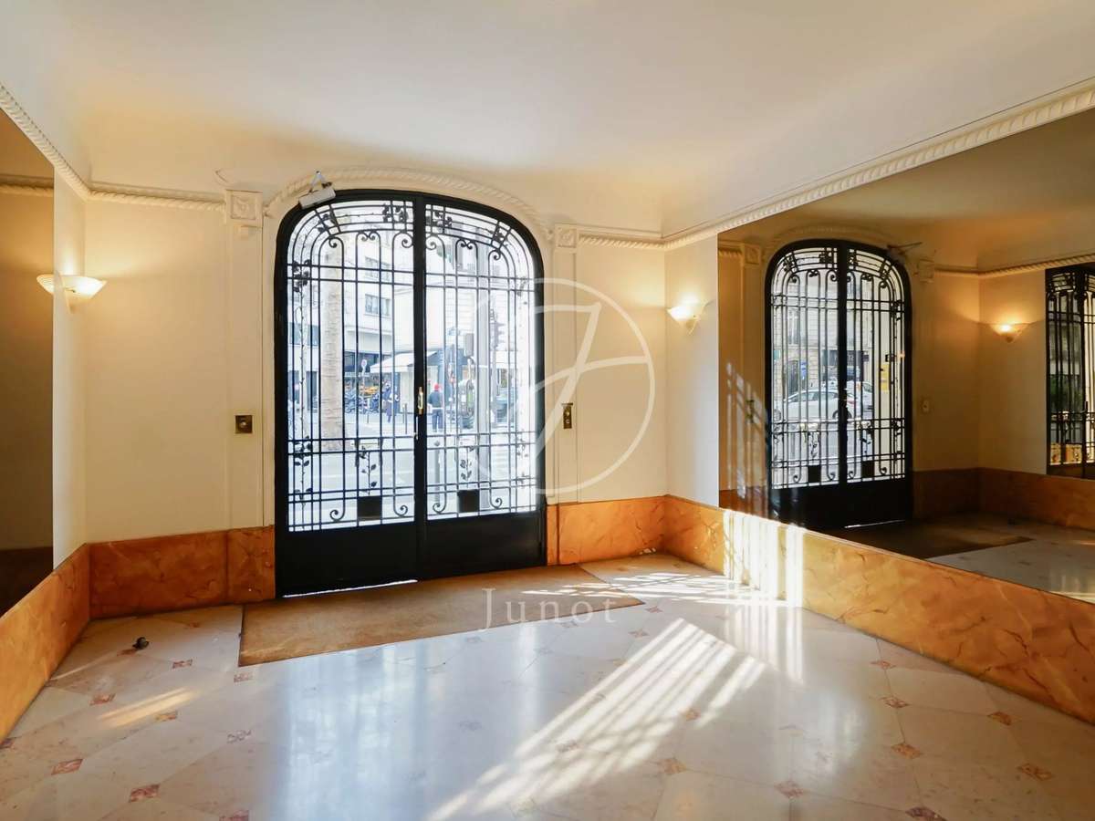 Apartment Paris 7e