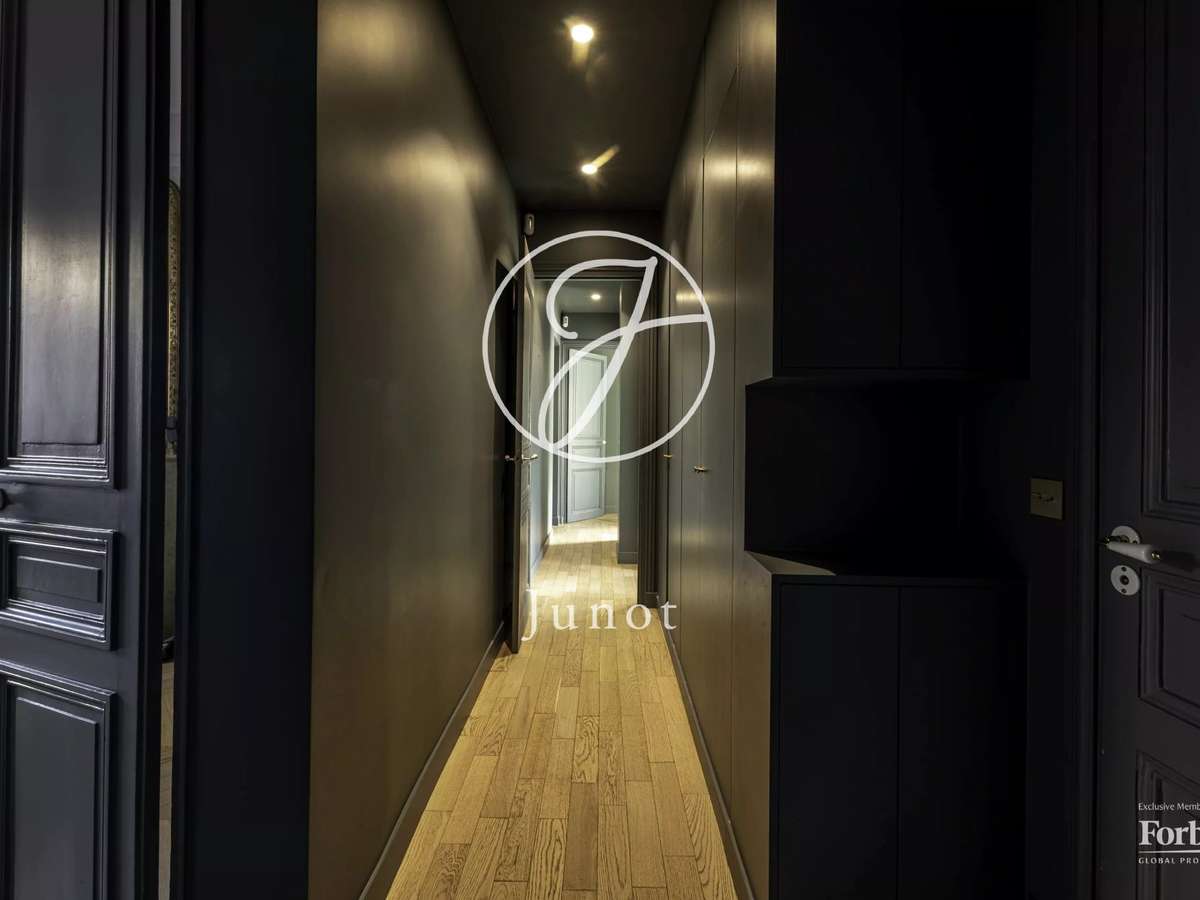 Apartment Paris 7e