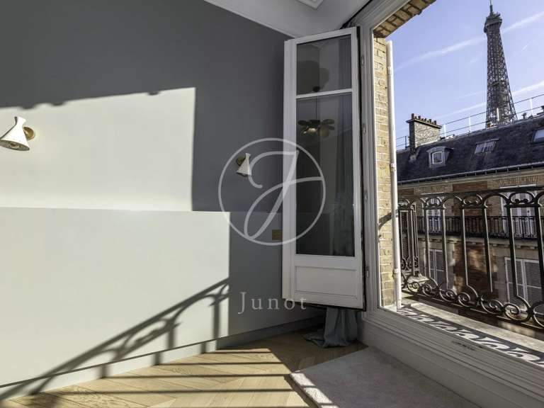 Appartement Paris 7e - 3 chambres - 96m²
