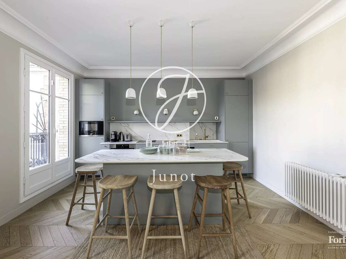 Apartment Paris 7e