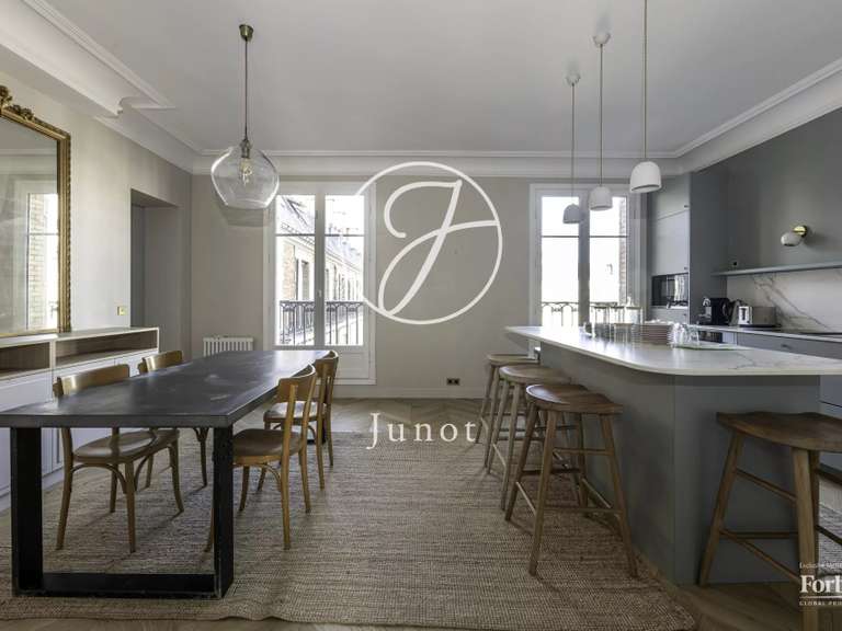 Appartement Paris 7e - 3 chambres - 96m²