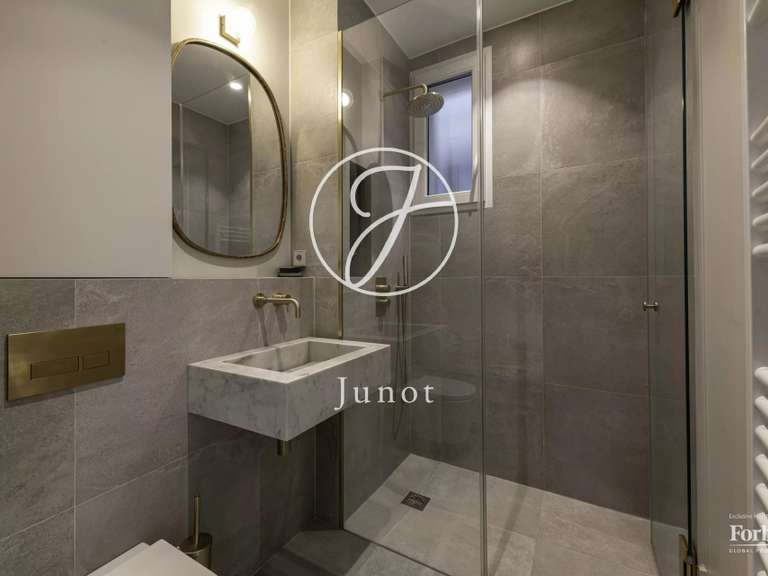 Appartement Paris 7e - 3 chambres - 96m²