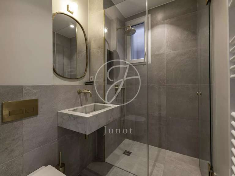 Appartement Paris 7e - 3 chambres - 96m²