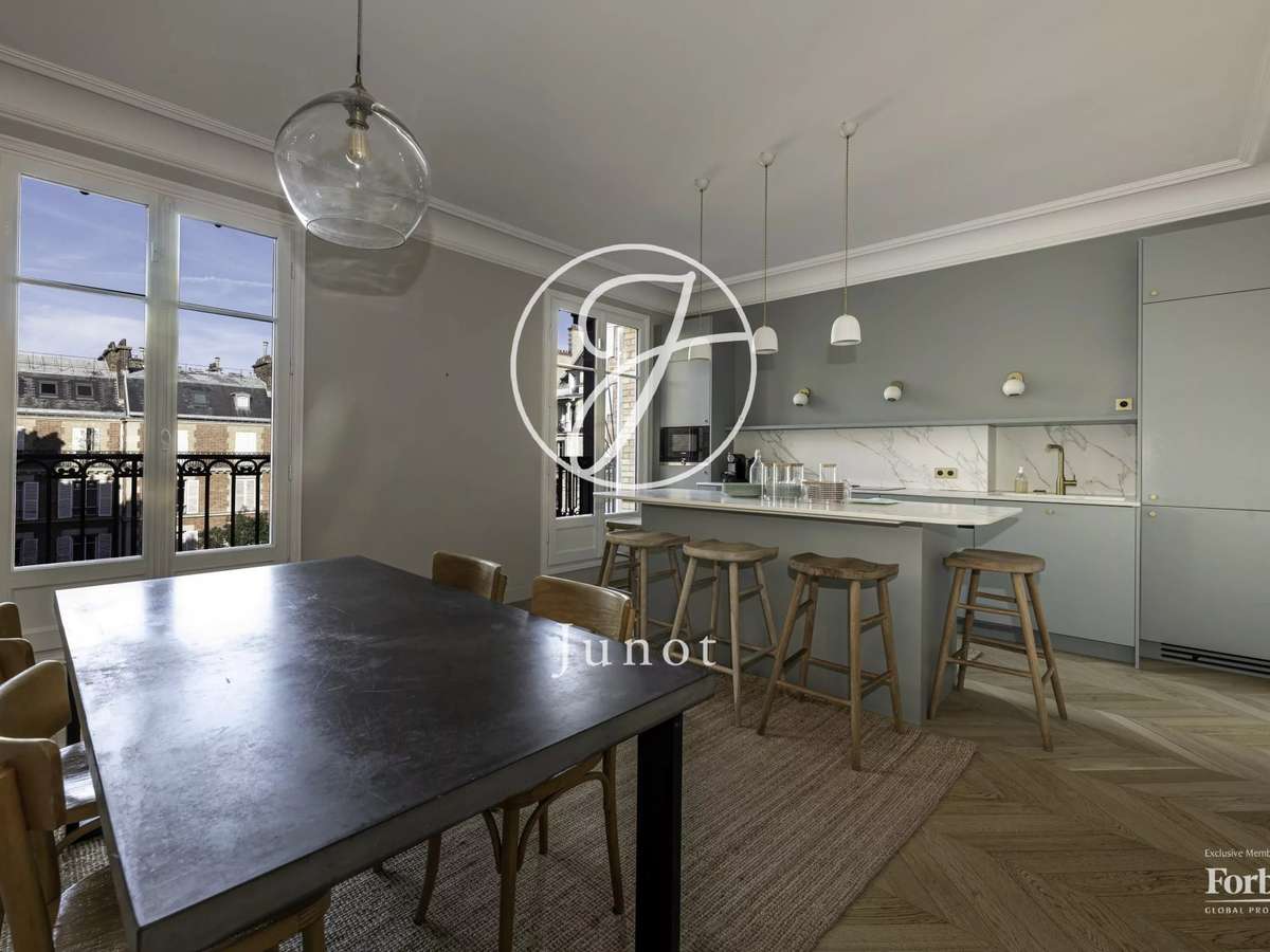 Apartment Paris 7e