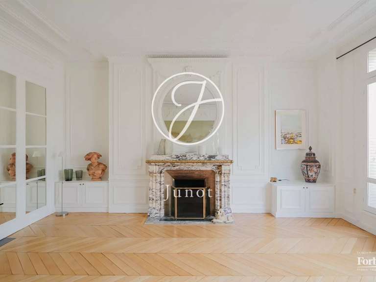 Appartement Paris 7e - 3 chambres - 174m²