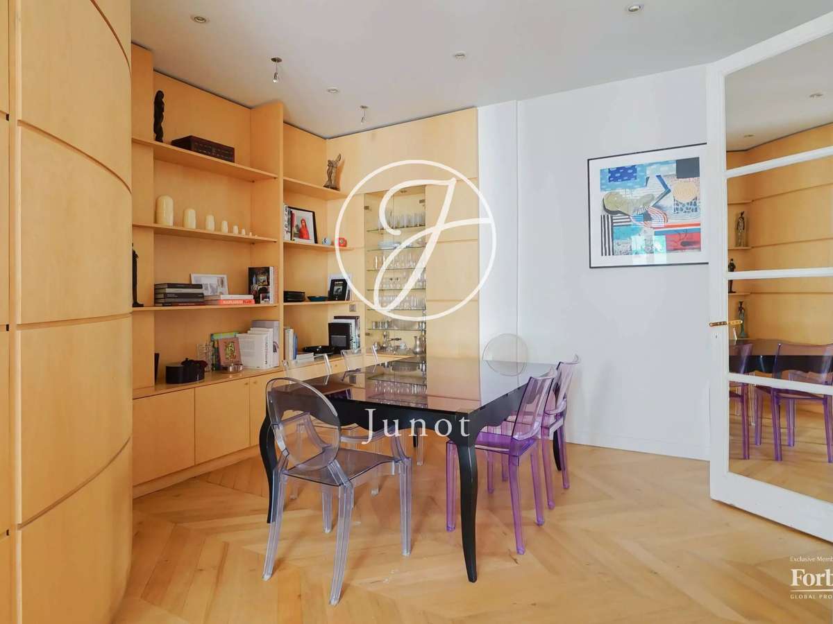 Apartment Paris 7e