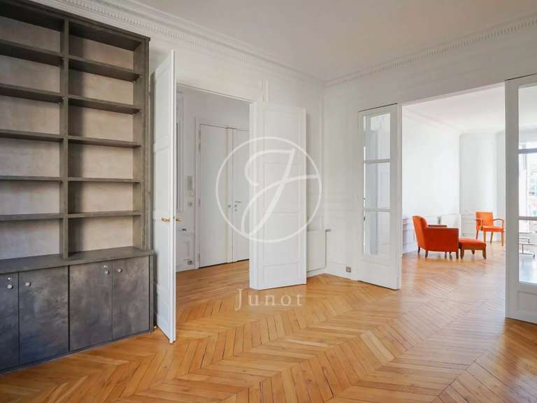 Appartement Paris 7e - 3 chambres - 125m²