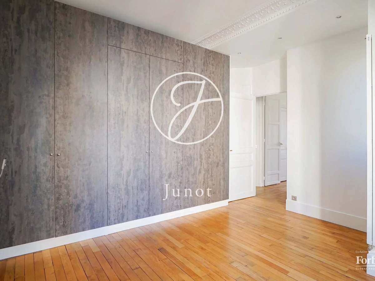 Apartment Paris 7e