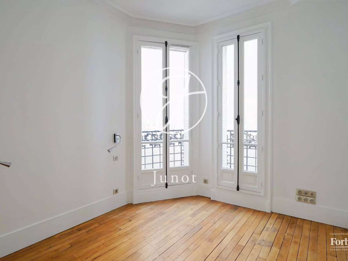 Apartment Paris 7e