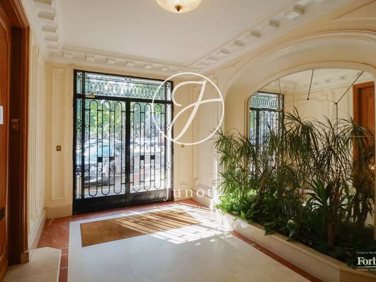 Appartement Paris 7e - 4 chambres - 167m²