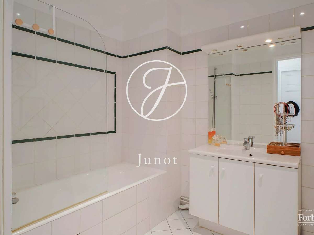 Apartment Paris 7e