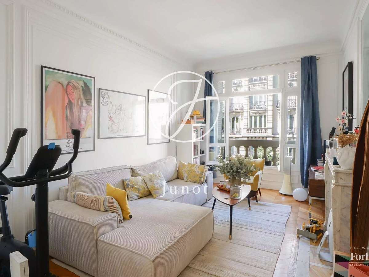 Apartment Paris 7e