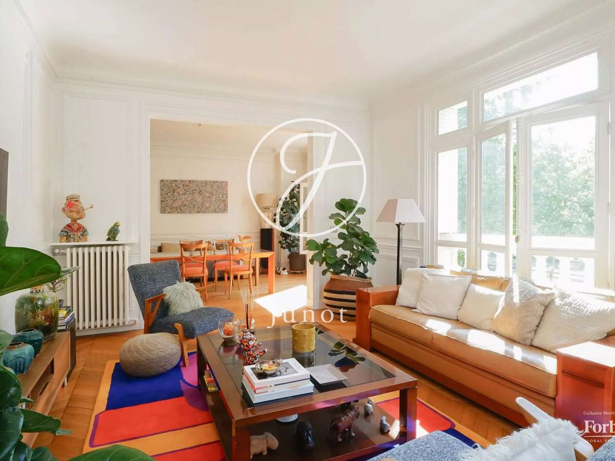 Apartment Paris 7e
