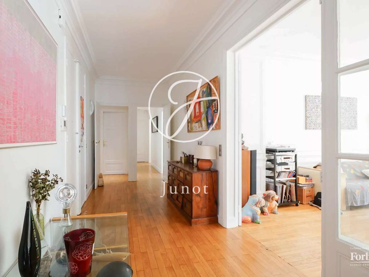 Apartment Paris 7e