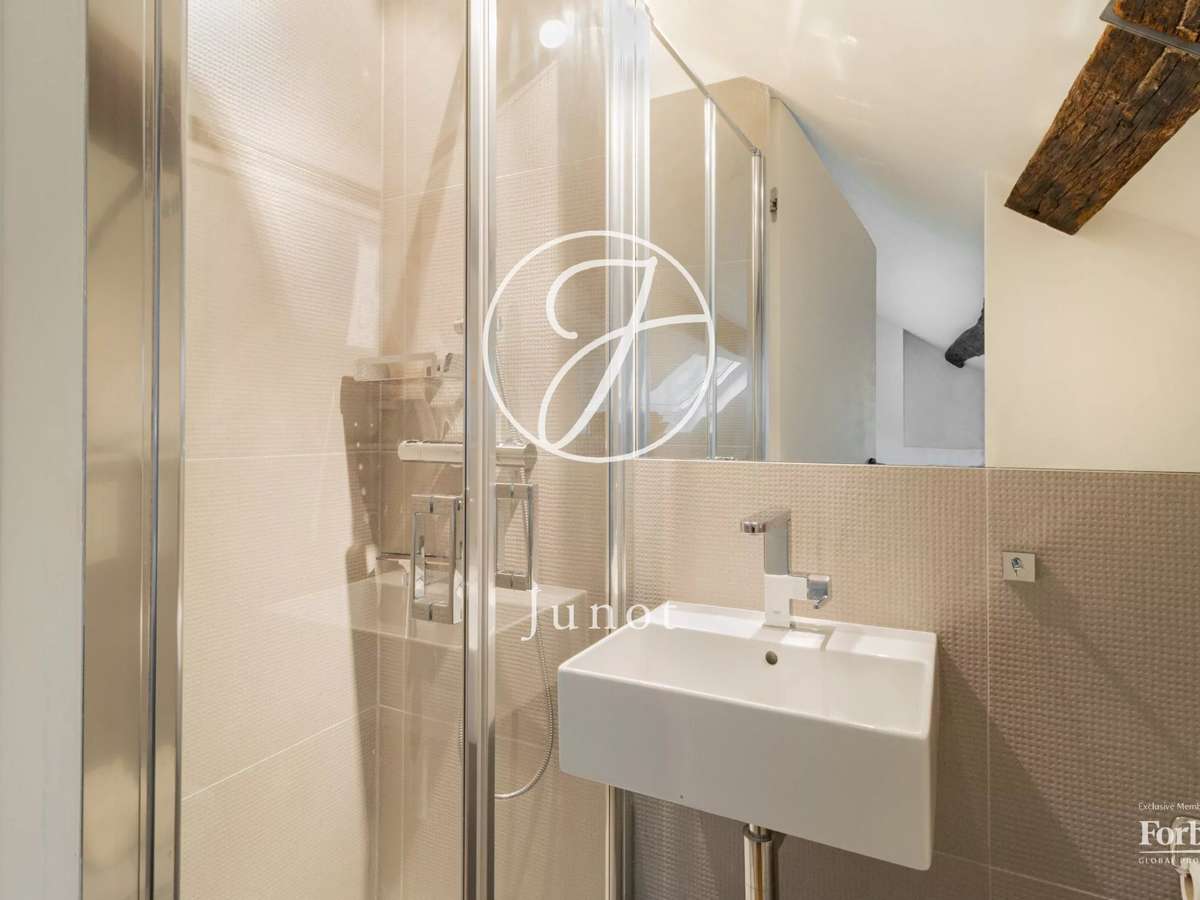 Apartment Paris 7e