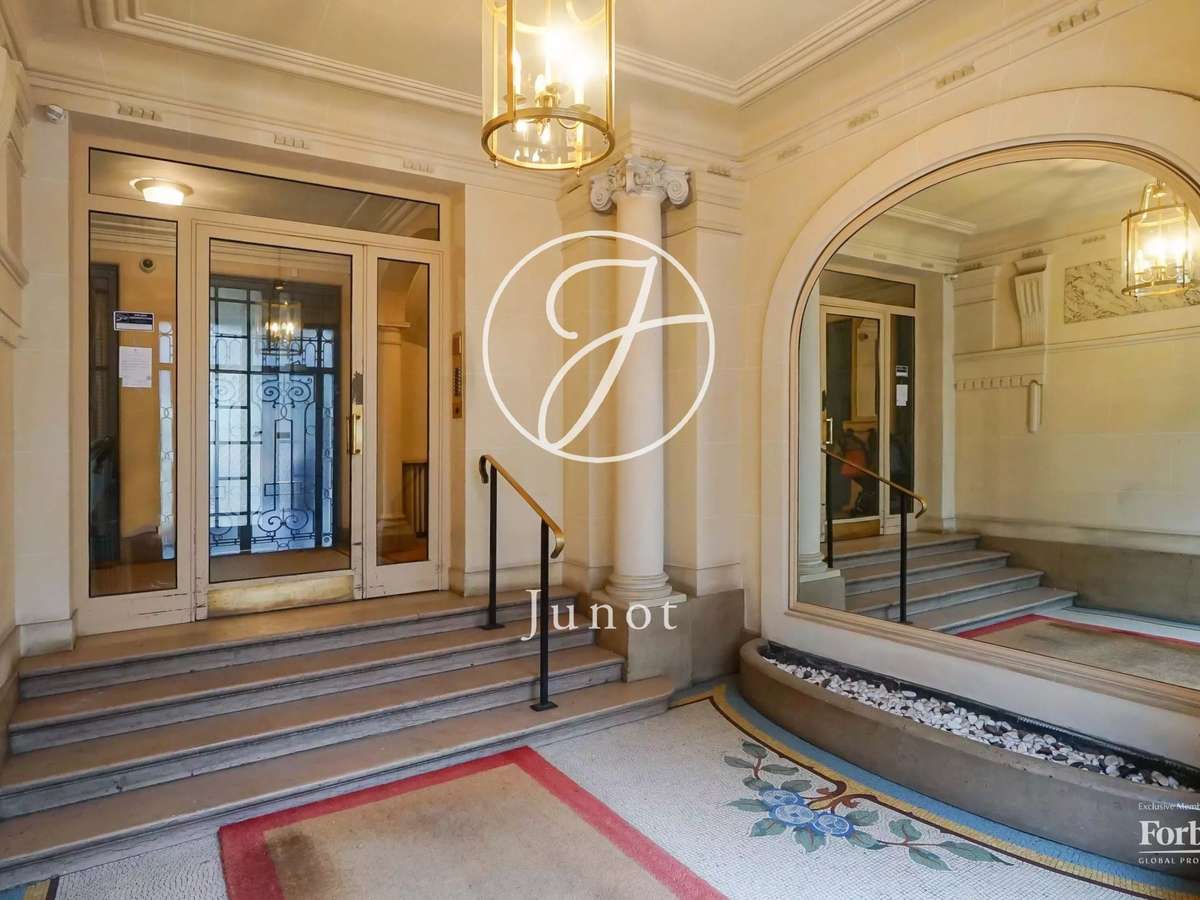 Apartment Paris 7e