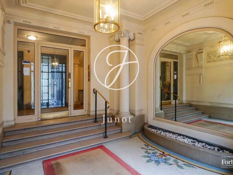 Apartment Paris 7e - 3 bedrooms - 119m²