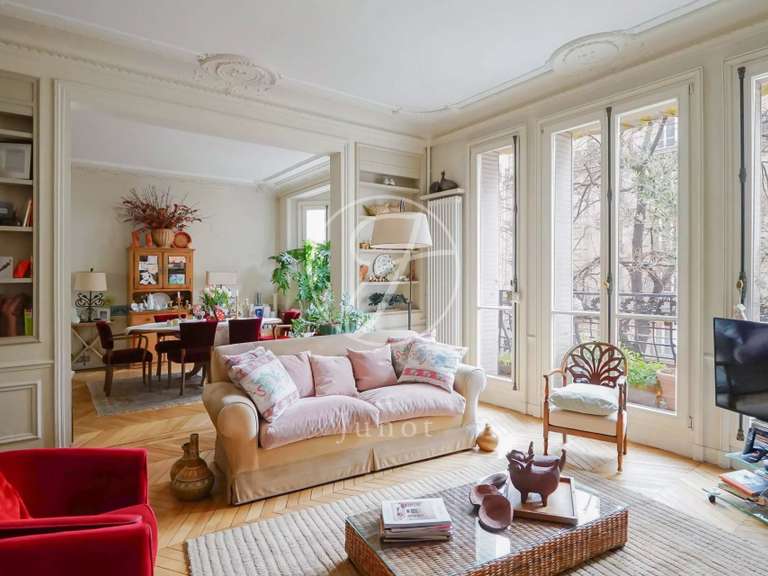 Appartement Paris 7e - 3 chambres - 119m²