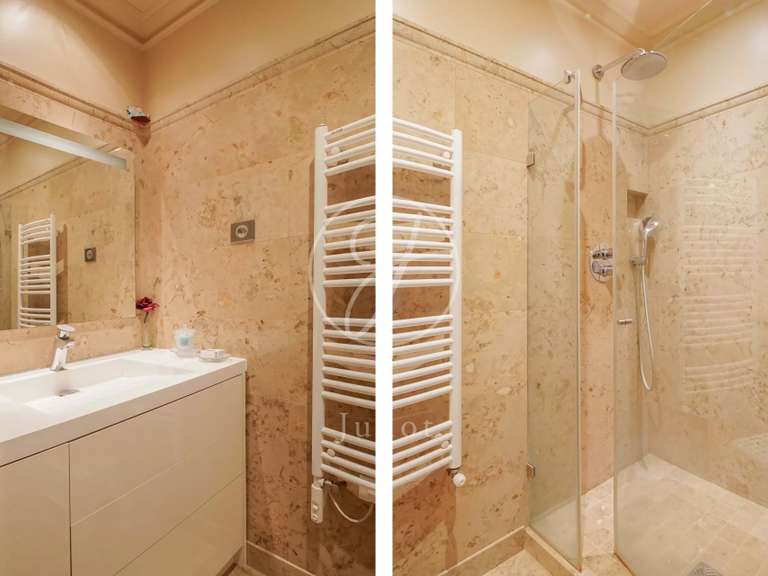 Appartement Paris 7e - 3 chambres - 119m²