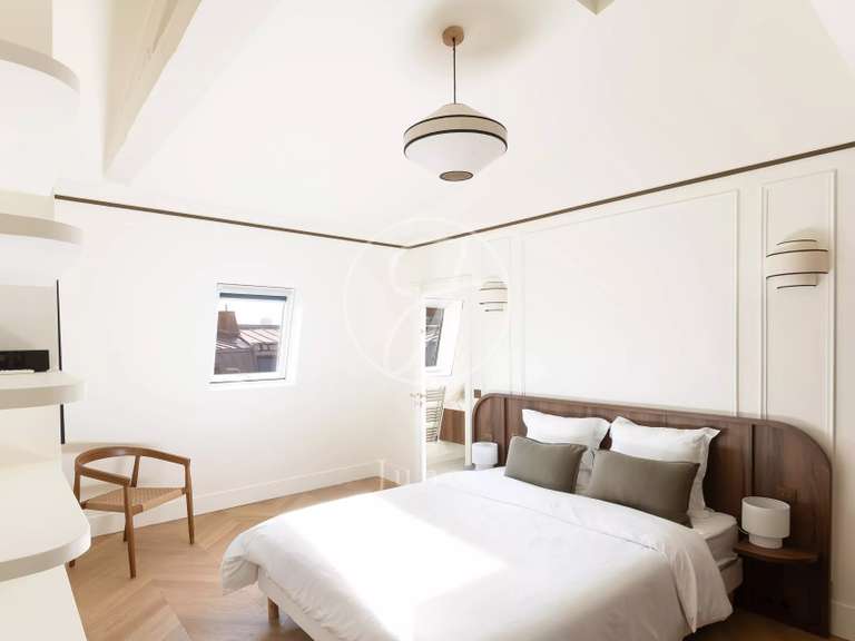 Appartement Paris 7e - 2 chambres - 111m²