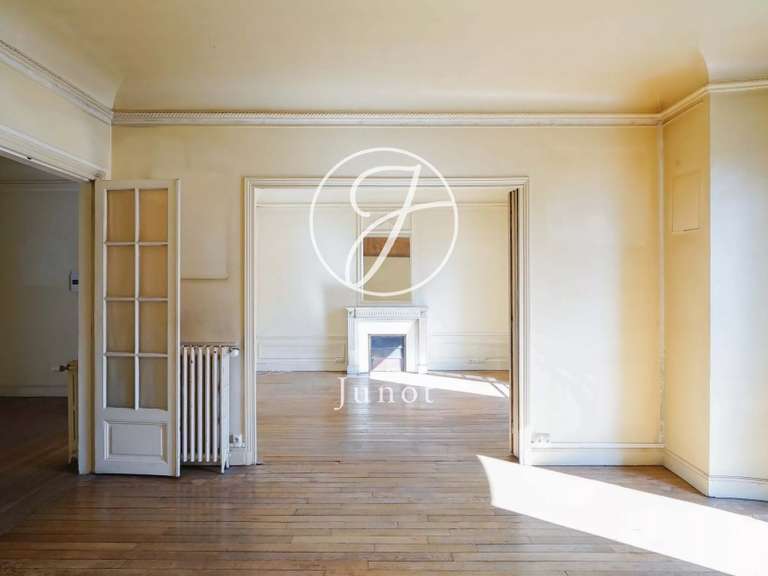 Appartement Paris 7e - 3 chambres - 117m²