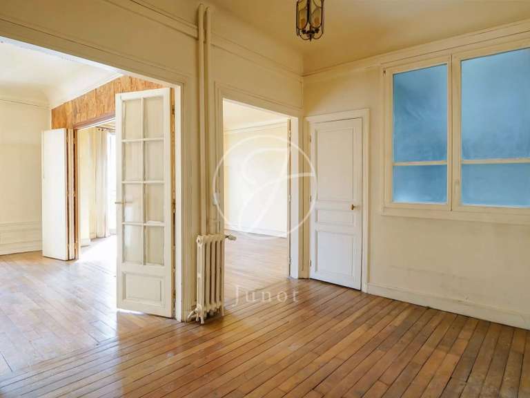 Appartement Paris 7e - 3 chambres - 117m²