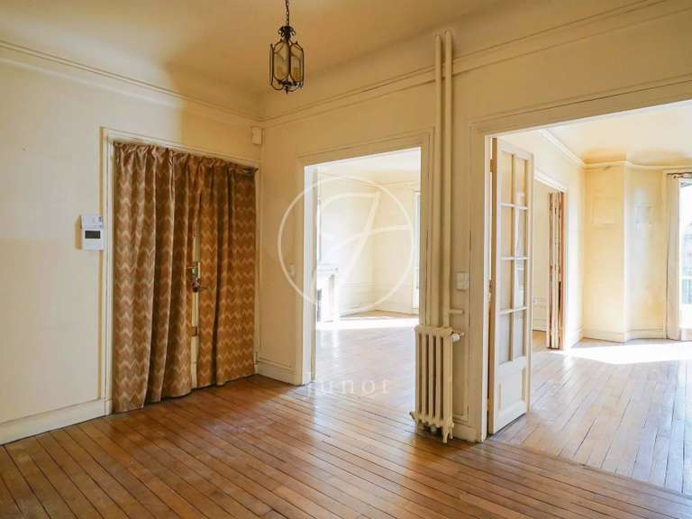 Appartement Paris 7e - 3 chambres - 117m²