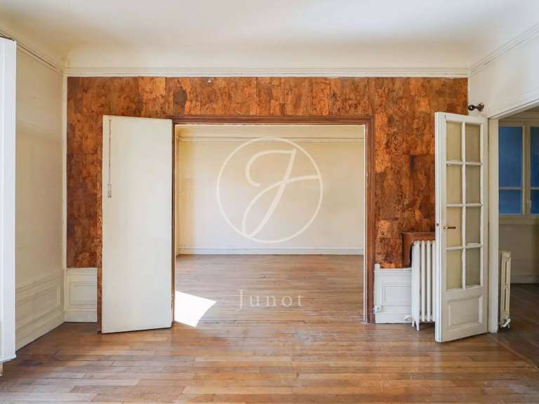 Appartement Paris 7e - 3 chambres - 117m²