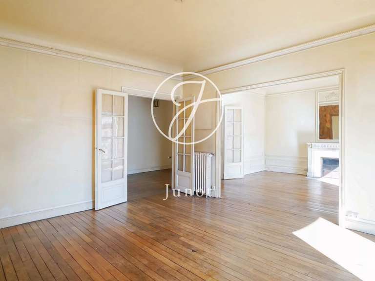 Appartement Paris 7e - 3 chambres - 117m²