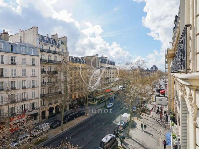 Appartement Paris 7e - 3 chambres - 117m²