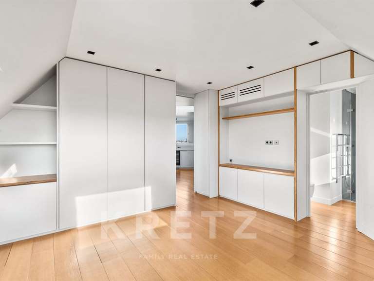 Appartement Paris 7e - 1 chambre - 100m²