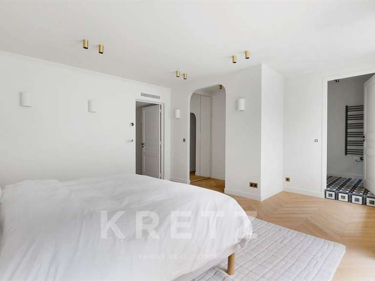 Appartement Paris 7e - 3 chambres - 200m²