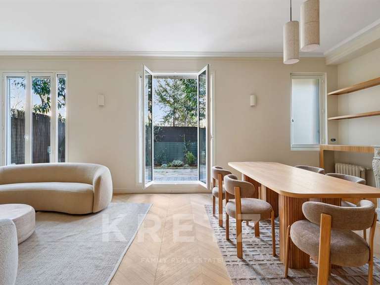 Appartement Paris 7e - 3 chambres - 200m²