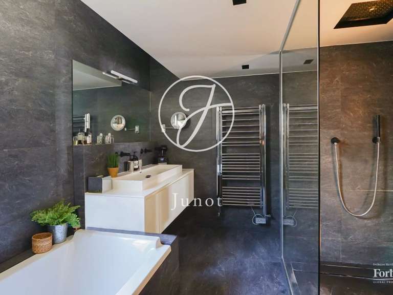 Appartement Paris 7e - 3 chambres - 130m²