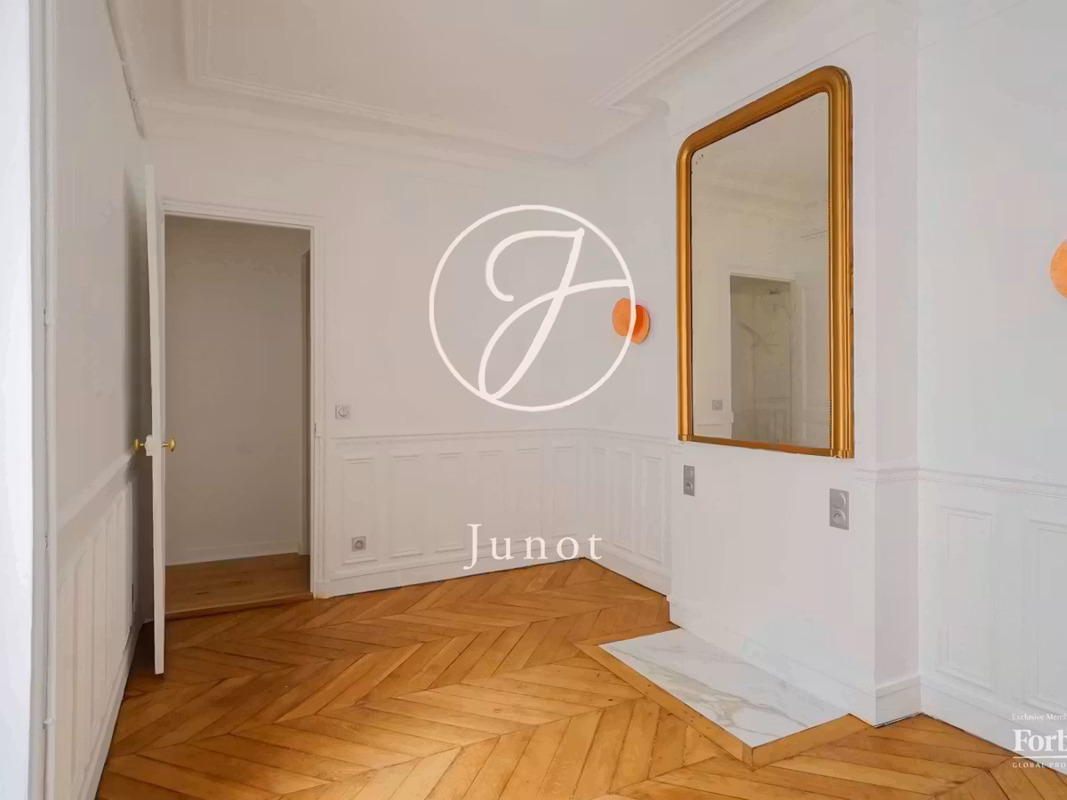 Apartment Paris 7e
