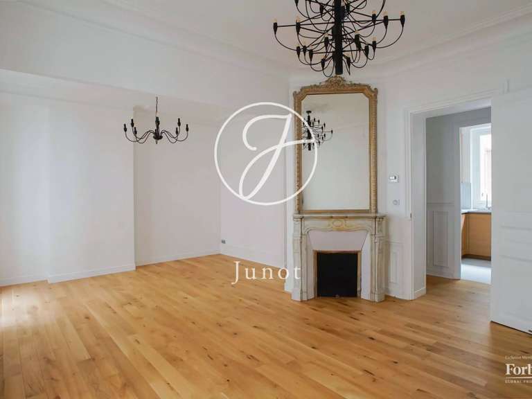 Appartement Paris 7e - 2 chambres - 57m²