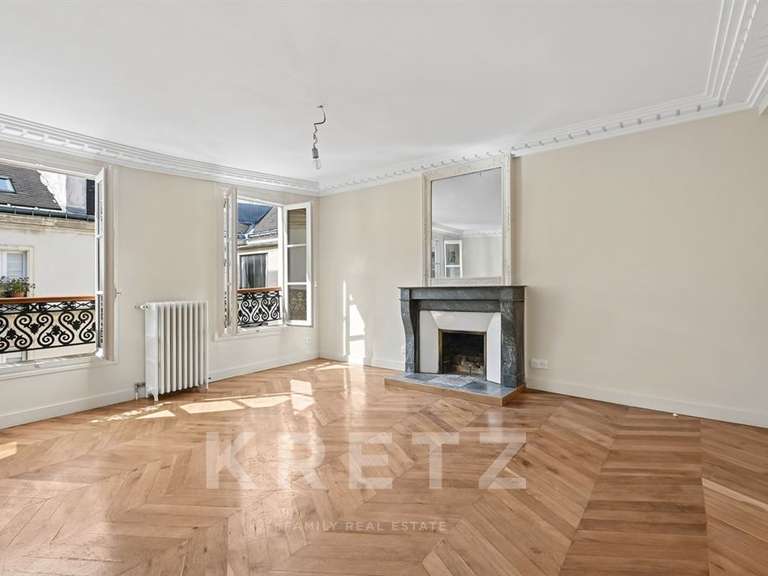 Appartement Paris 7e - 2 chambres - 107m²