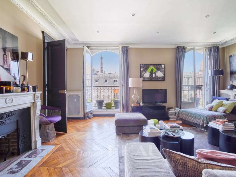 Appartement Paris 7e - 2 chambres - 136m²