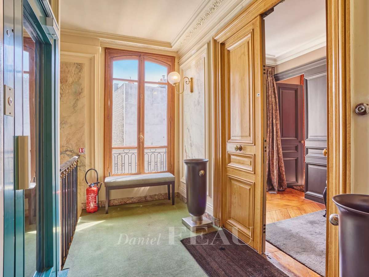 Apartment Paris 7e