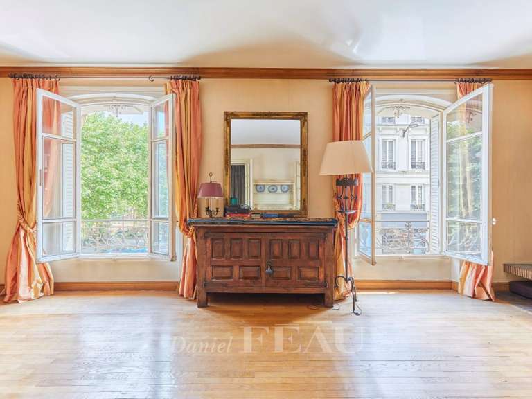 Appartement Paris 7e - 3 chambres - 120m²
