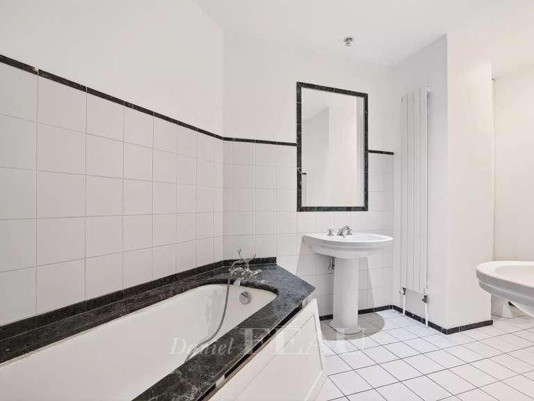 Appartement Paris 7e - 3 chambres - 137m²