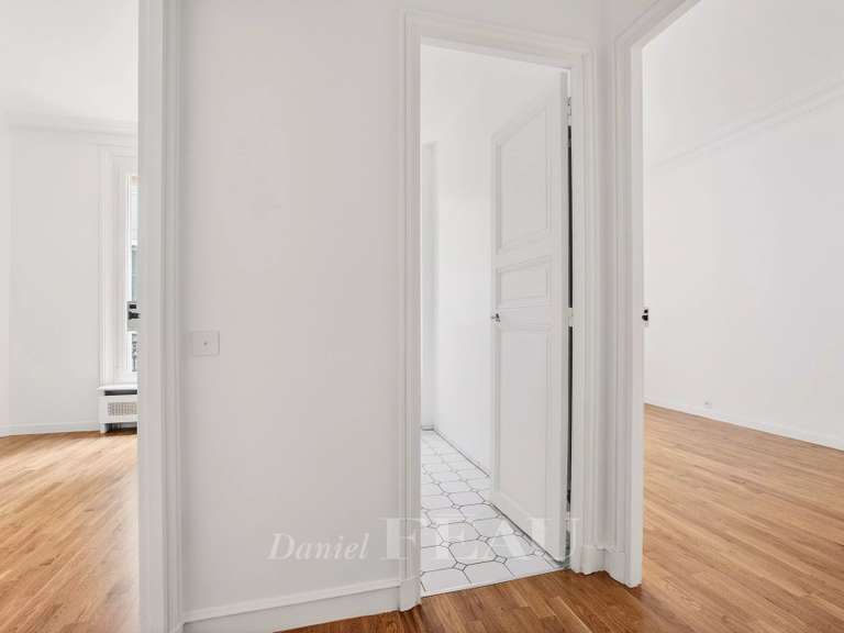Appartement Paris 7e - 3 chambres - 137m²