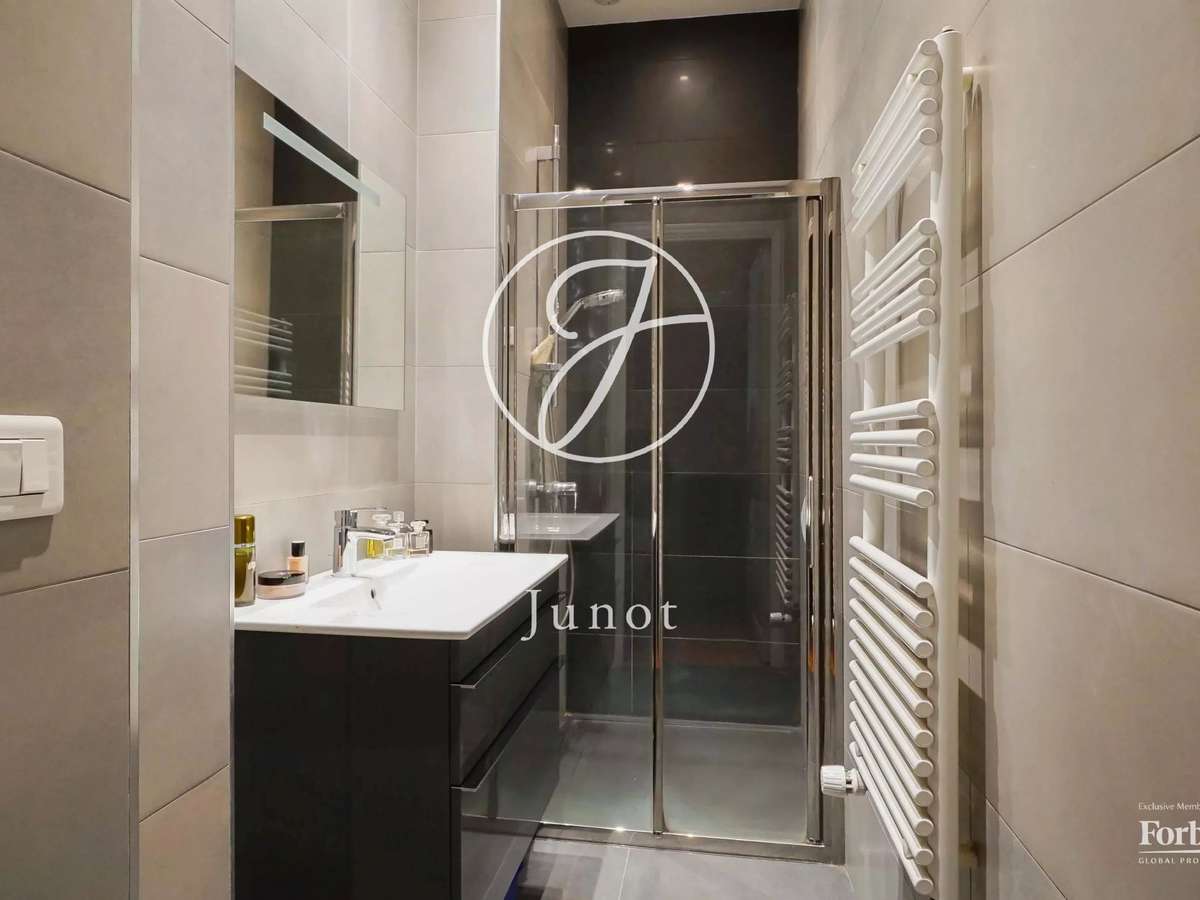 Apartment Paris 7e