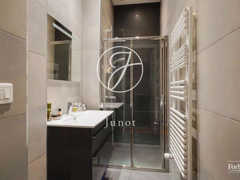 Apartment Paris 7e - 3 bedrooms - 123m²