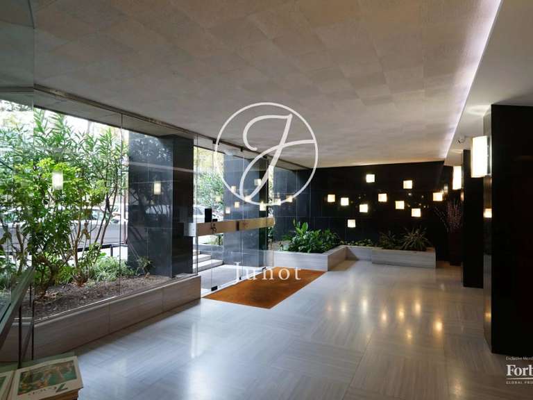 Appartement Paris 7e - 2 chambres - 93m²