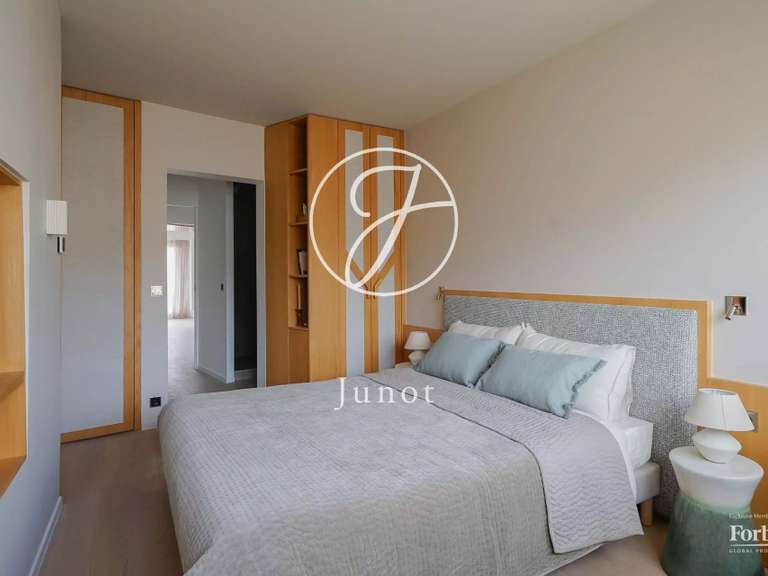Appartement Paris 7e - 2 chambres - 93m²