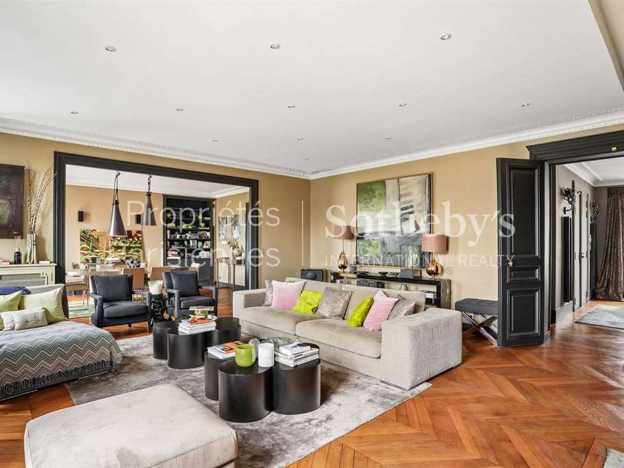 Apartment Paris 7e