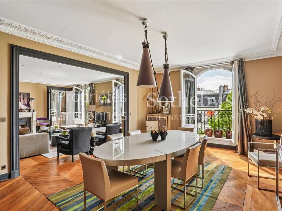 Apartment Paris 7e