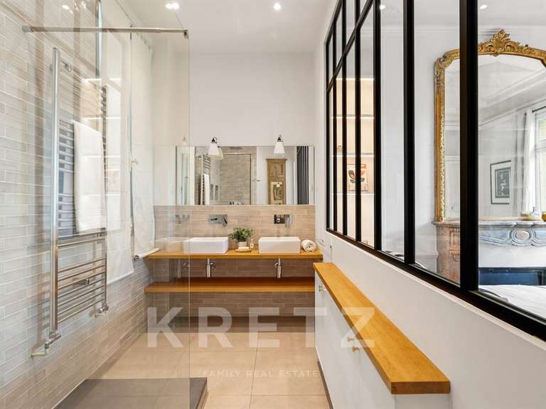 Appartement Paris 7e - 4 chambres - 208m²